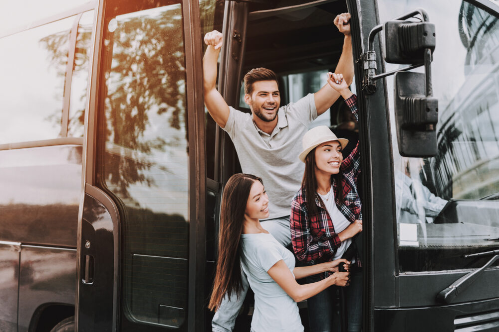 Alquilar un autobus para tu boda, una experiencia unica e inolvidable