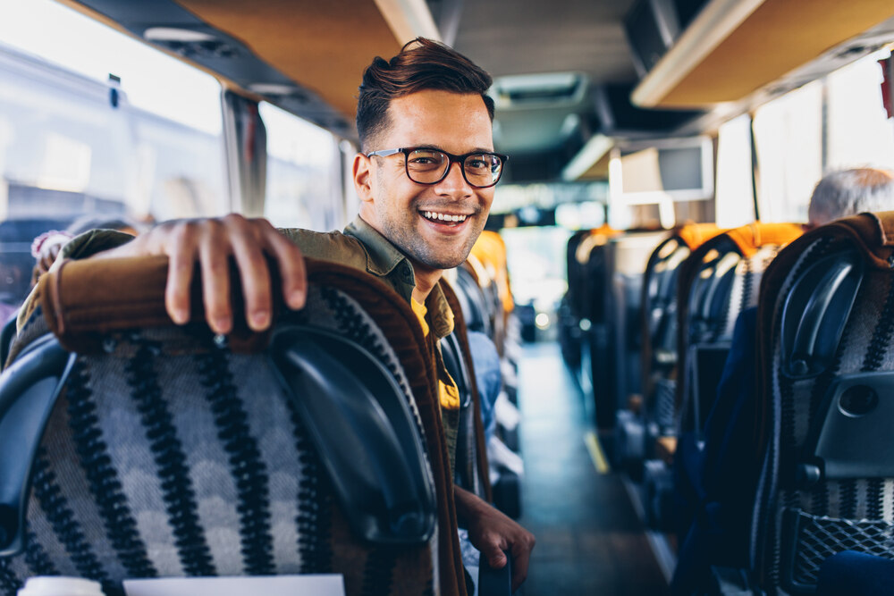 Ventajas de alquilar un autobus para tu boda